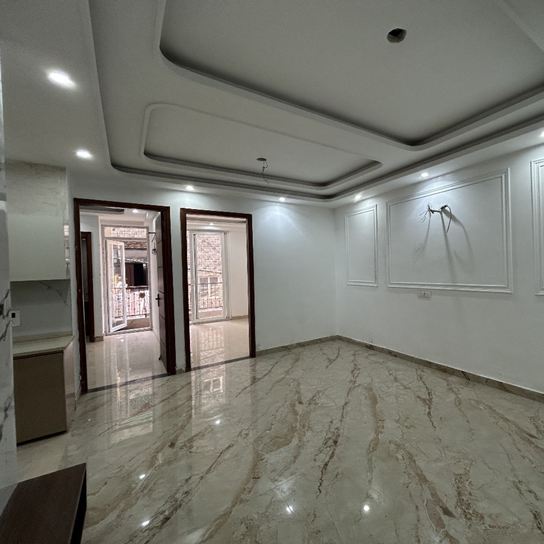 Ready-To-Move 3 BHK Flat in South Delhi