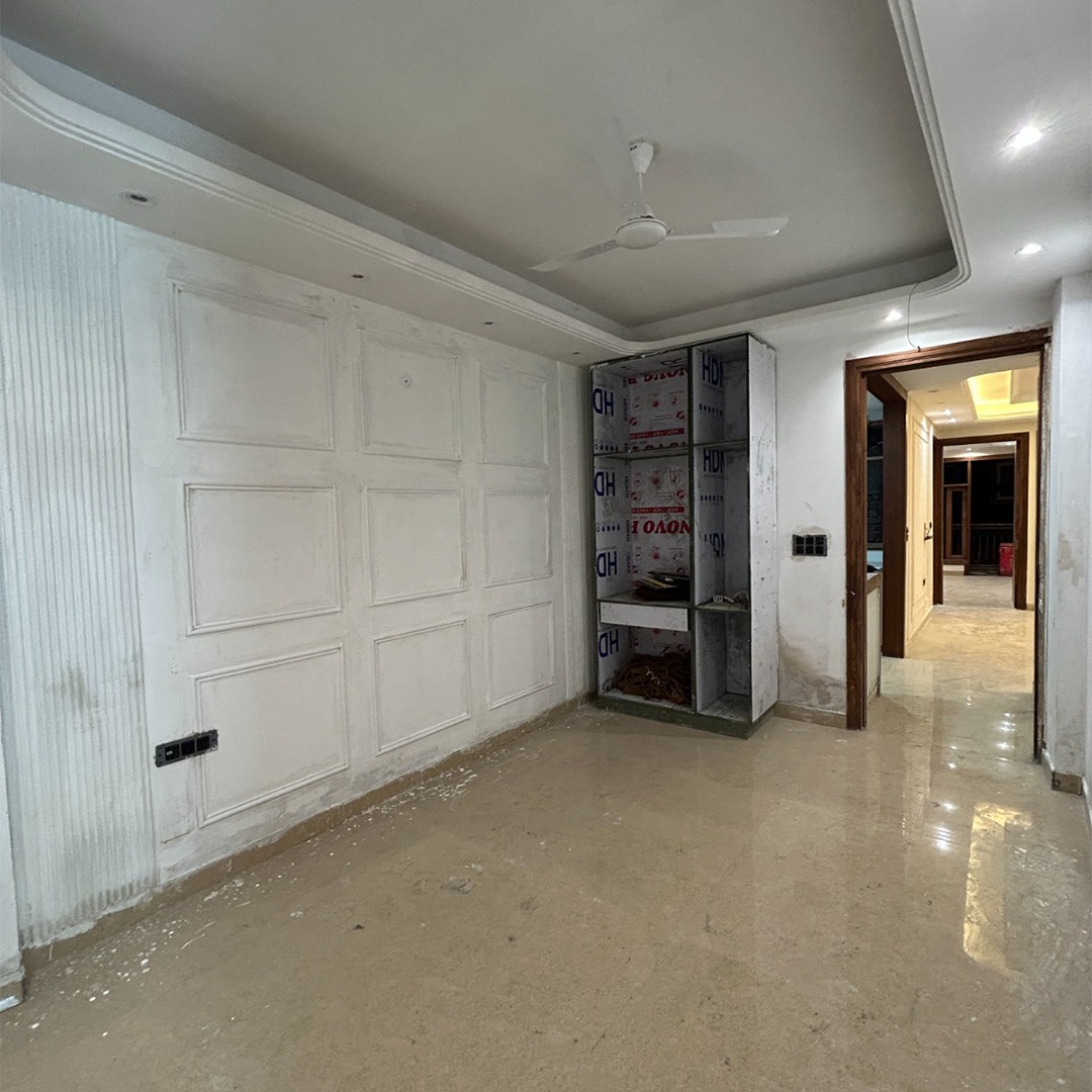 Independent 3 BHK Flat in 2 Side Open Building