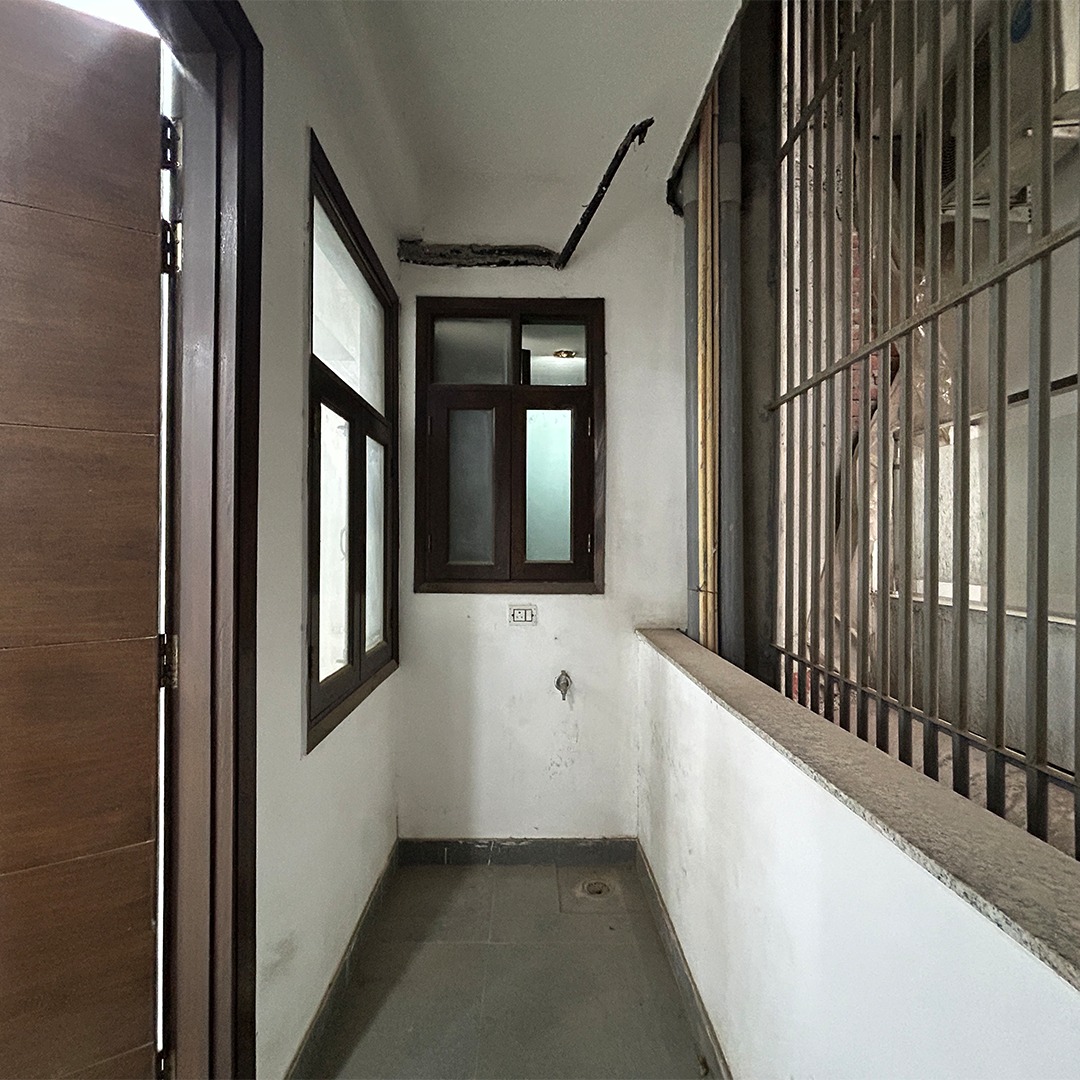 2 BHK Flat With Loan & Registry